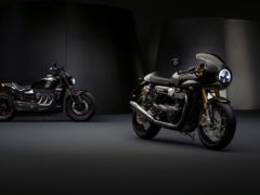 Triumph Thruxton TFC en Triumph Concept Rocket TFC