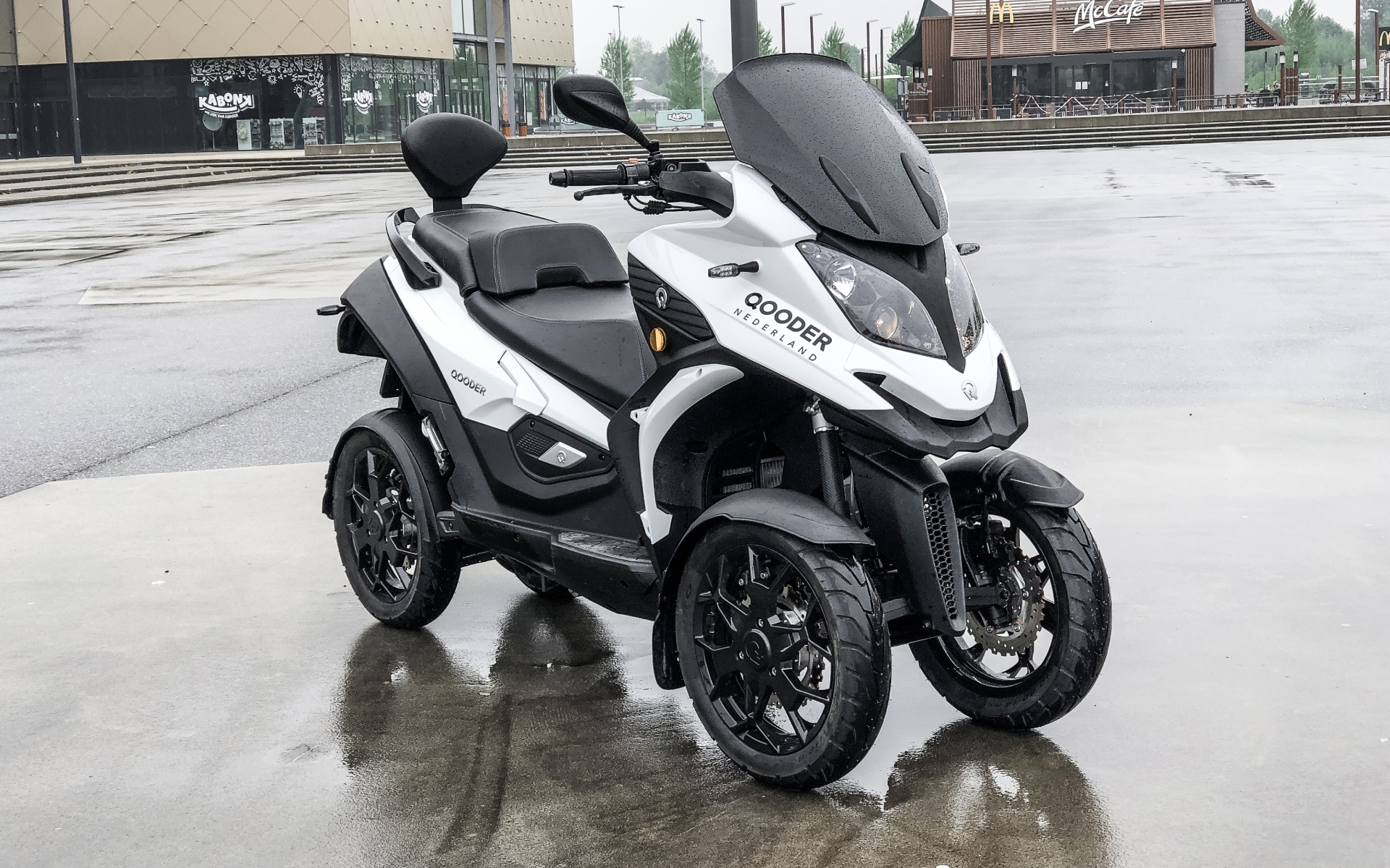 Motortest Qooder, een 4-wielige motorscooter (2020)