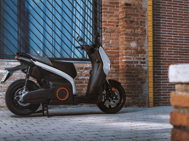 Trend: 1 op de 5 nieuwe scooters is elektrisch - CIJFERS