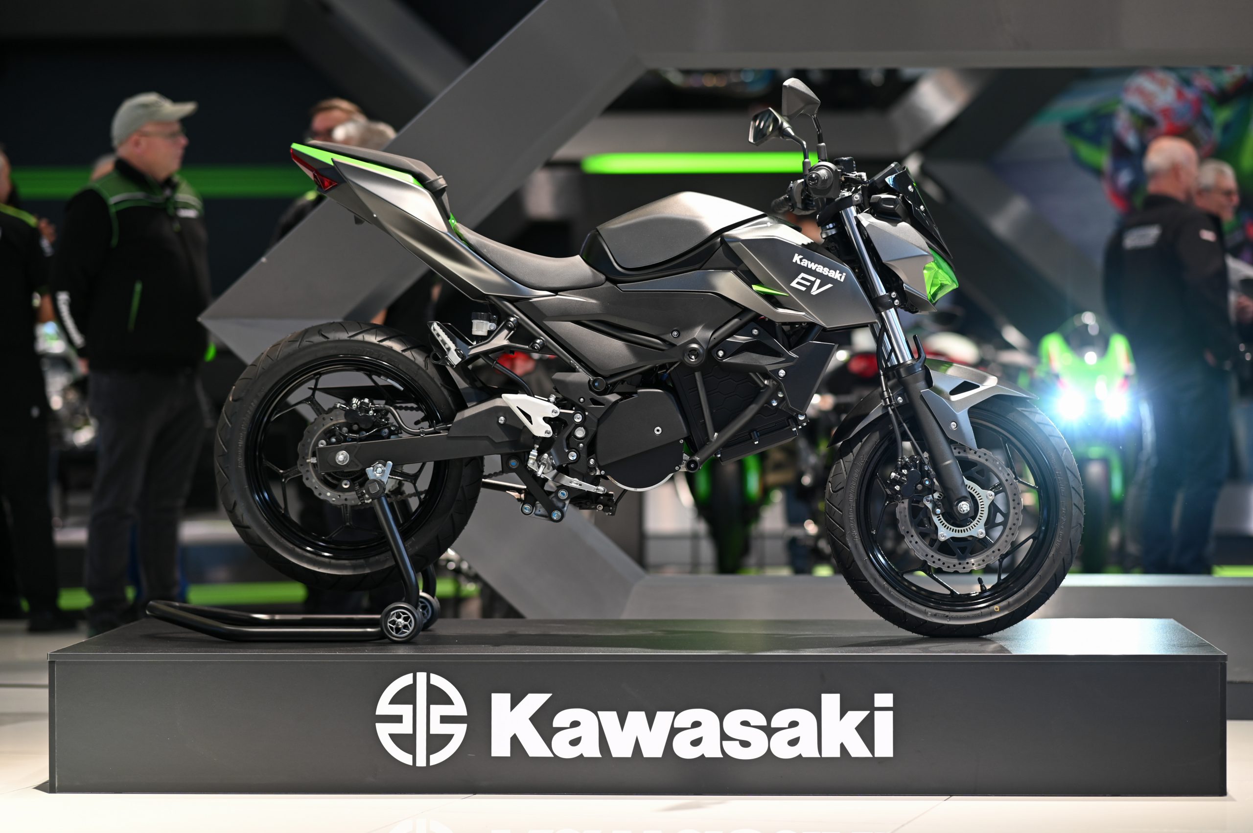 Eerste Beelden 100 Elektrische Kawasaki Naked